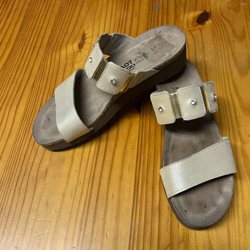 Naot Gold Threads Leather Ashley Sandals Women's Size 37 (6 - 6.5)